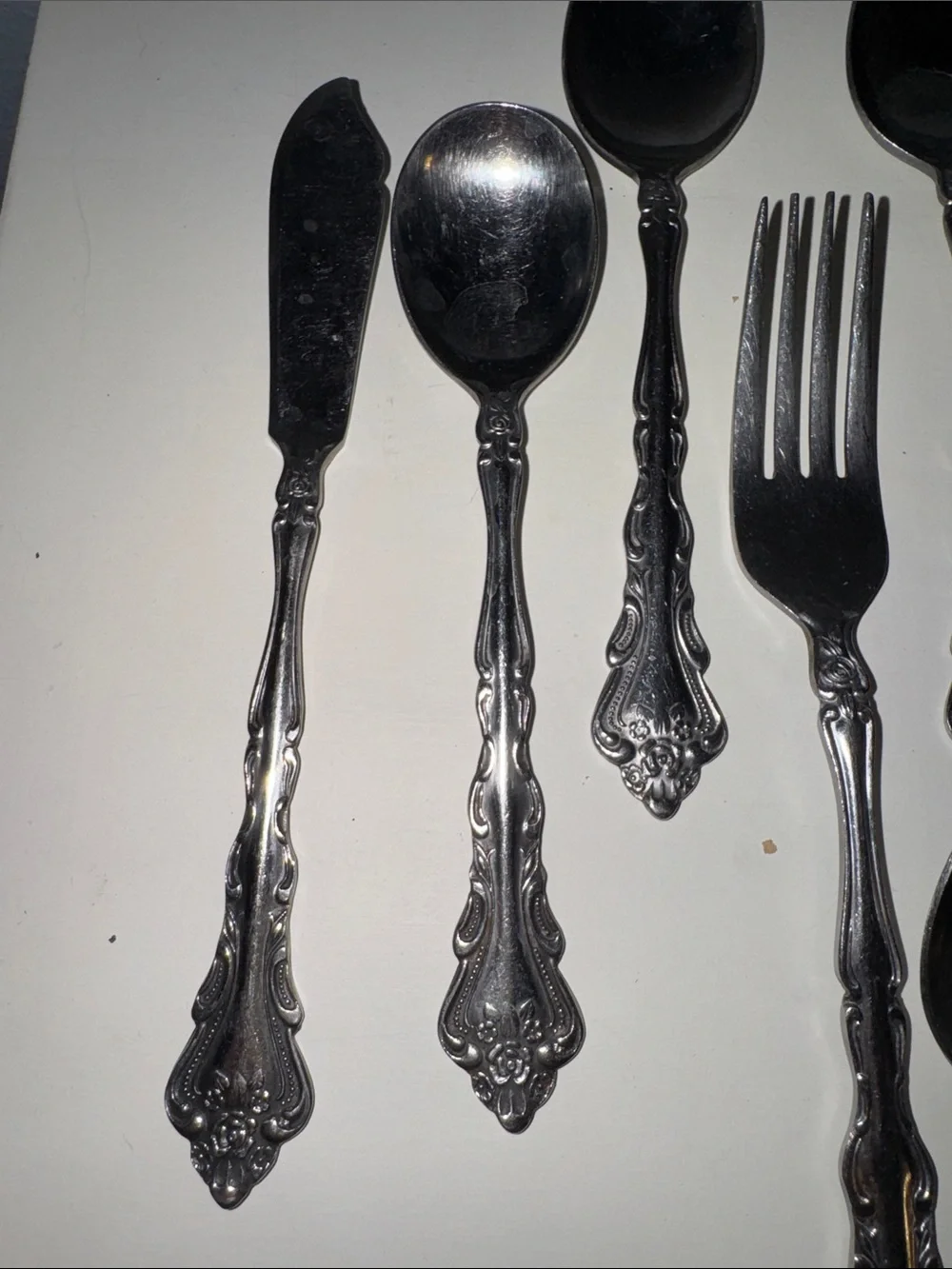 Vintage Custom Craft Japan Stainless Steel “Kings” Pattern 17 pieces